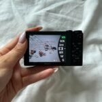 Sony Cybershot Digital Camera in black - Image 4